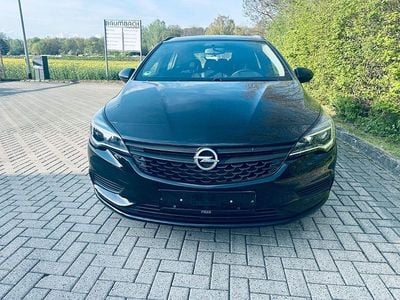 Second-hand Opel Astra 95 CP (69 kW) 2017 Negru Berlinǎ