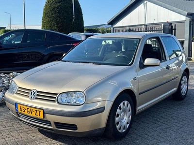 Gebraucht VW Golf IV 90 PS (66 kW) 2001 Beige Limousine