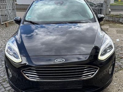 Gebraucht Ford Fiesta Titanium 101 PS (74 kW) 2018 Schwarz Kleinwagen