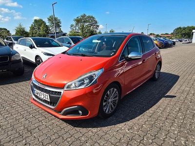 Gebraucht Peugeot 208 Allure Sky 110 PS (80 kW) 2015 Orange Kleinwagen