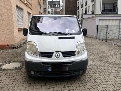 Gebraucht Renault Trafic 145 PS (106 kW) 2010 Weiß Van / Kleinbus