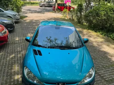 Gebraucht Peugeot 206 CC 109 PS (80 kW) 2002 Andere farben Cabrio