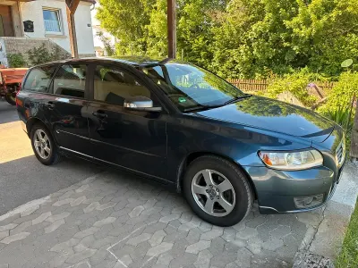 Gebraucht Volvo V50 125 PS (91 kW) 2008 Blau Kombi