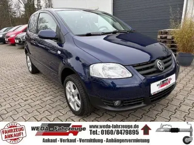 Gebraucht VW Fox 54 PS (39 kW) 2008 Blau Kleinwagen