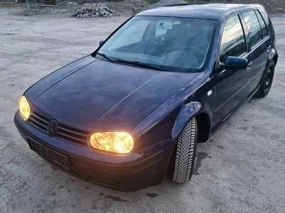 Gebraucht VW Golf IV 75 PS (55 kW) 2002 Blau Kleinwagen