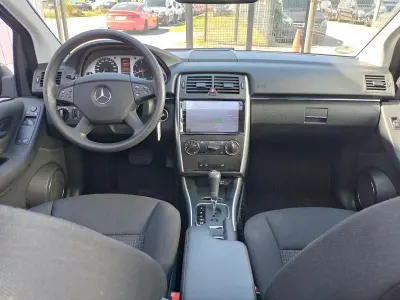 Gebraucht Mercedes B200 136 PS (100 kW) 2010 Grau Van / Kleinbus