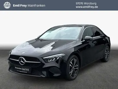 Gebraucht Mercedes A200 Advanced 150 PS (110 kW) 2023 Schwarz Limousine
