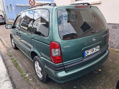 Grün Gebraucht 1999 Opel Sintra Van / Kleinbus | 2.500 €