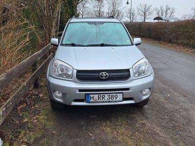 Grau Gebraucht 2003 Toyota RAV4 SUV | 5.490 € (Fairer Preis)