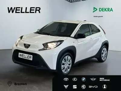 Gebraucht Toyota Aygo X Business Edition 72 PS (52 kW) 2025 Weiss SUV