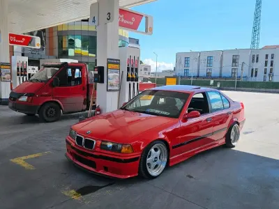 Brugt BMW 323 M Sport 170 HK (125 kW) 1994 Rød Sedan