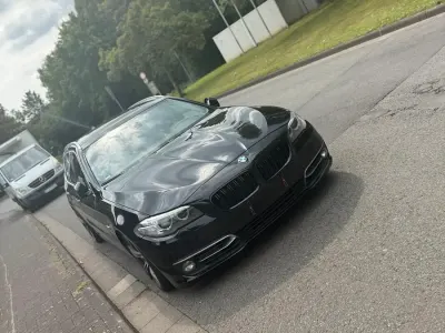 Gebraucht BMW 520 184 PS (135 kW) 2013 Schwarz Kombi