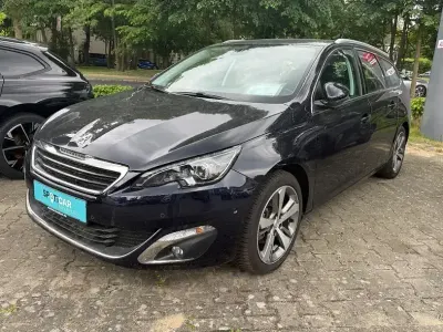 Gebraucht Peugeot 308 SW Allure 131 PS (96 kW) 2016 Blau Kombi
