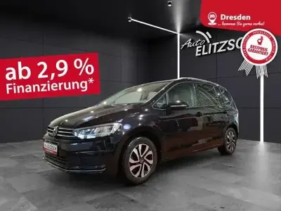 Gebraucht VW Touran Active 150 PS (110 kW) 2022 Deep black perleffekt Van / Kleinbus