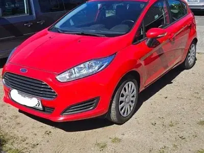 Gebraucht Ford Fiesta Trend 95 PS (69 kW) 2015 Rot Kleinwagen