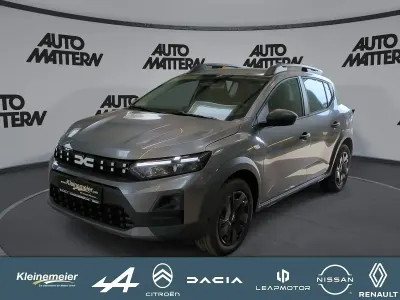 Neu Dacia Sandero Essentiel 110 PS (80 kW) 2026 Grau Limousine