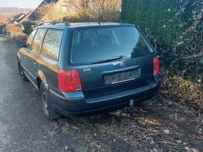 Gebraucht VW Passat Basis 101 PS (74 kW) 1999 Grün Kombi