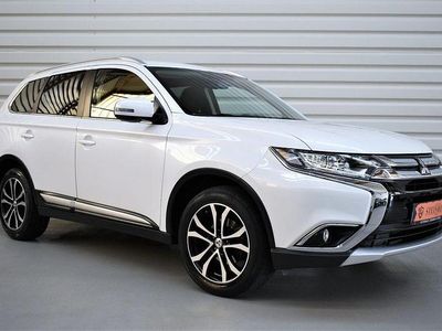 Weiß Gebraucht 2016 Mitsubishi Outlander SUV | 17.990 € (Fairer Preis)