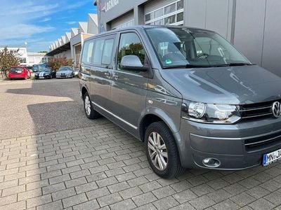 Gebraucht VW Multivan Highline 179 PS (131 kW) 2015 Grün Van / Kleinbus