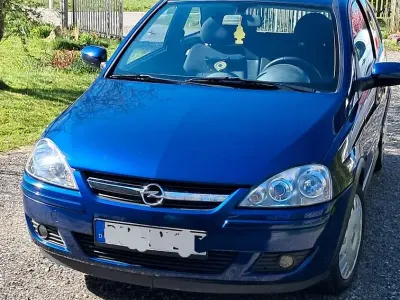 Occasion Opel Corsa Edition 60 ch (44 kW) 2005 Bleue Citadine