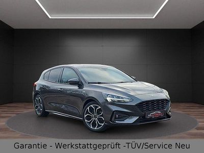 Grau Gebraucht 2018 Ford Focus ST-Line Limousine | 12.990 € (Etwas zu teuer)
