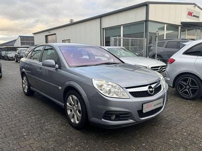 Gebraucht Opel Vectra Edition+ 140 PS (102 kW) 2008 Silber Limousine