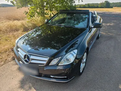 Gebraucht Mercedes E250 Avantgarde 204 PS (150 kW) 2011 Schwarz Cabrio