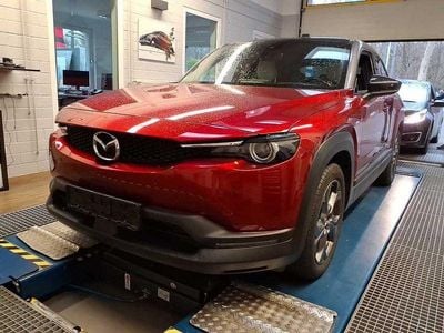 3ton magmarot metallic (metallic) Gebraucht 2022 Mazda MX30 Ad'Vantage SUV | 13.990 € (Guter Preis)
