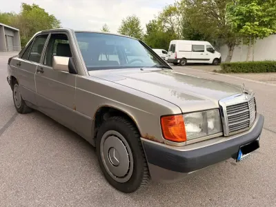 Gebraucht Mercedes 190 122 PS (89 kW) 1992 Limousine