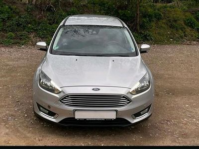 Usata Ford Focus 120 CV (88 kW) 2015 Argento Station wagon