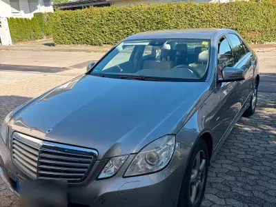 Gebraucht Mercedes E250 204 PS (150 kW) 2009 Grau Limousine