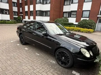 Brugt Mercedes E350 Elegance 272 HK (200 kW) 2005 Sort Sedan