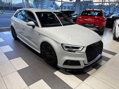 Gebraucht Audi A3 Sport 190 PS (139 kW) 2019 Weiß Limousine