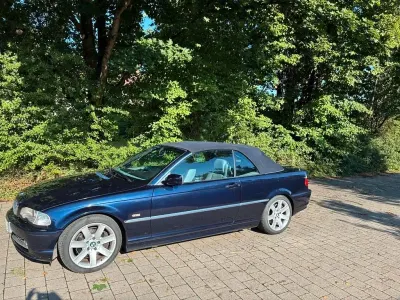 Gebraucht BMW 330 Cabriolet 231 PS (169 kW) 2002 Blau Cabrio
