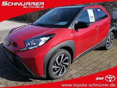 Neu Toyota Aygo X 72 PS (52 kW) 2025 Chili red / night sky black SUV