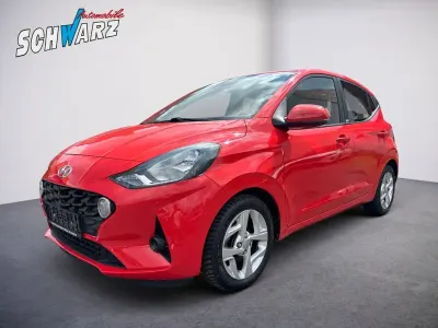 Gebraucht Hyundai i10 Trend 67 PS (49 kW) 2020 Rot Kleinwagen