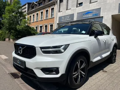 Używany Volvo XC40 R-Design 150 KM (110 kW) 2018 Biały SUV