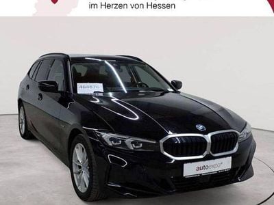 Gebraucht BMW 330e Sport Line 184 PS (135 kW) 2022 Schwarz uni Kombi