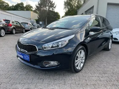 Gebraucht Kia Ceed Spirit 128 PS (94 kW) 2016 Schwarz Kleinwagen