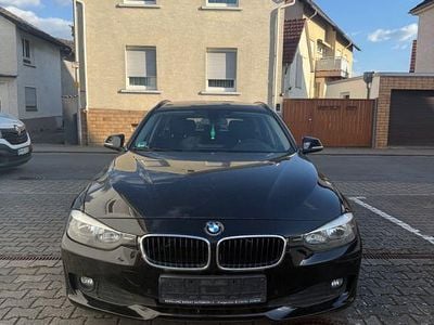 Gebraucht BMW 318 143 PS (105 kW) 2014 Schwarz Kombi