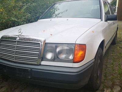 Gebraucht 1989 Mercedes E230 Limousine | 1.600 €