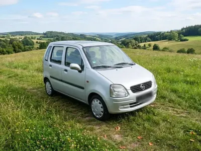 Gebraucht Opel Agila 58 PS (42 kW) 2002 Silber Van / Kleinbus