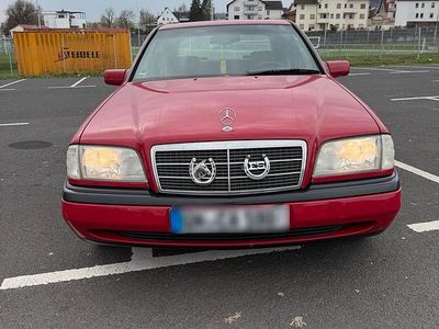 Gebraucht Mercedes C180 122 PS (89 kW) 1996 Rot Limousine