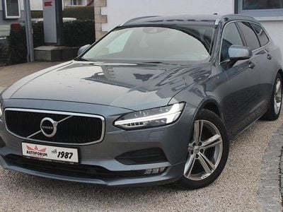 Gebraucht Volvo V90 Momentum 190 PS (139 kW) 2020 Osmium grey (metallic) Kombi