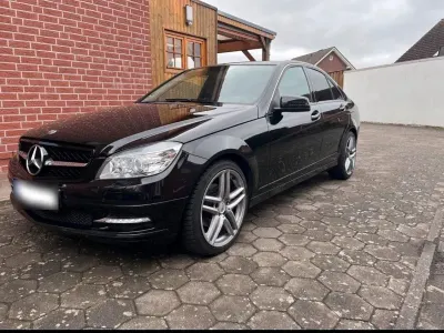 Gebraucht Mercedes C180 156 PS (114 kW) 2010 Schwarz Limousine