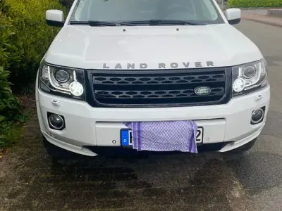 Gebraucht Land Rover Freelander 2 SE 241 PS (177 kW) 2013 Weiß SUV
