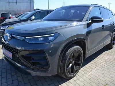 Gebraucht VW Tayron R-line 150 PS (110 kW) 2025 Grau SUV
