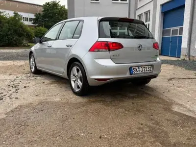 Gebraucht VW Golf VII Comfortline 110 PS (80 kW) 2015 Silber Limousine