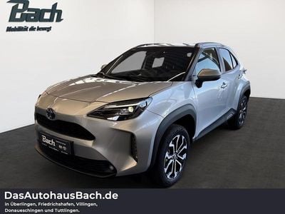 Neu Toyota Yaris Cross 131 PS (96 kW) 2025 Silber SUV