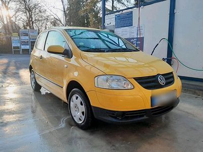 Gebraucht VW Fox 75 PS (55 kW) 2005 Gelb Kleinwagen